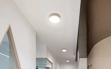 Luz de anteparo de emerxencia vs luz de sinal de saída: cal é a diferenza?